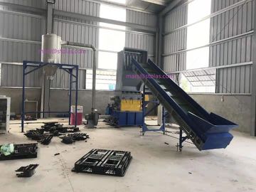 Αυτόματη της Pet pe PP PVC μηχανή θραυστήρων ABS πλαστική με χαμηλού θορύβου 300-2000kg/h
