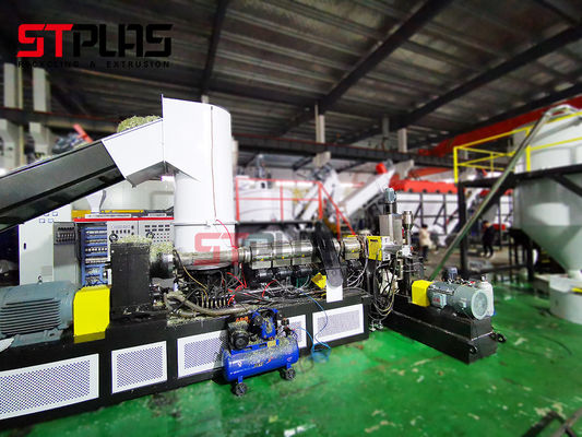 Η ταινία συμπιεστών τοποθετεί το πλαστικό Pelletizing σε σάκκο ο εξοπλισμός/η πλαστική μηχανή κοκκιοποίησης εξωθητών SS304 SJ100